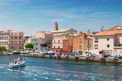Martigues est surnommée la « Venise provençale. » © neirfy- Adobe Stock