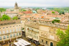 place-horloge-avignon-logicimmo