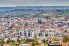 Vue sur la métropole de Clermont-Ferrand.