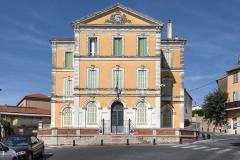 place-de-entrechaux-lorgues-logicimmo