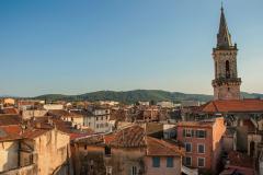 En 2023, les prix ont tendance à baisser à Draguignan. © Claudio Colombo – Adobe Stock