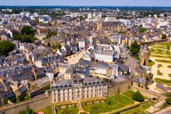 Vannes fait partie des zones reclassées zone tendue en octobre 2023. © JackF - Adobe Stock