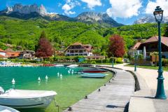 Le lac d’Annecy est l’un des plus beaux de France. © Milena Pigdanowicz-Fidera - Getty Images