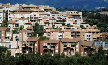 Un village au sein de Sophia Antipolis © Daniel Thierry / Photononstop