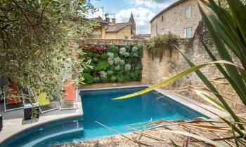 Hostellerie le Castellas piscine intérieure