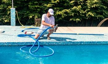 Le guide à l’attention des propriétaires de piscines. © Sladic - Getty Images