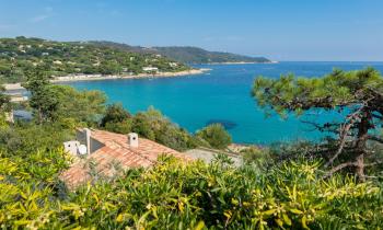 Les 3 stations balnéaires les plus chères sont situées dans le Sud-Est. © bonniecaton – Getty Images