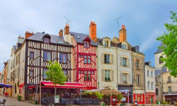 Investir dans une métropole comme Orléans limite le risque de vacance locative. © walencienne – Getty Images