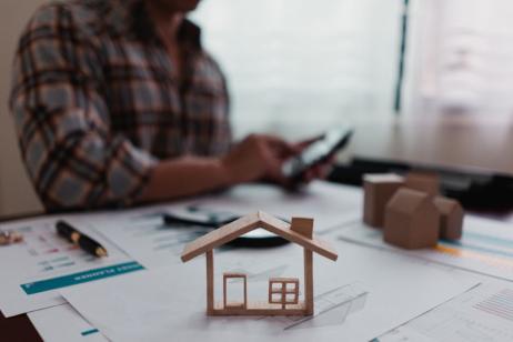 Les diagnostics immobiliers sont obligatoires dans le cadre d'une vente ou d'une location. © Pravinrus Khumpangtip - Getty images