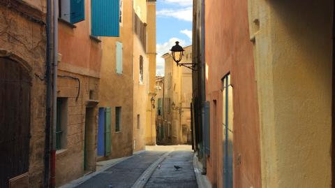 Au coeur de la Provence et aux portes du Luberon, Pertuis offre un cadre de vie idéal. 