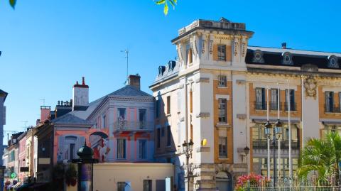 Tarbes est une ville à la vie culturelle active. 