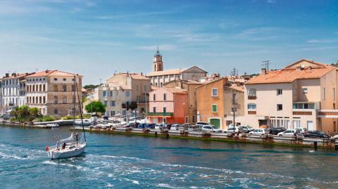 Martigues est surnommée la « Venise provençale. » © neirfy- Adobe Stock