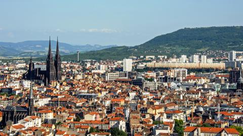 Investir à Clermont-Ferrand sans souscrire aucun crédit, c’est possible. 