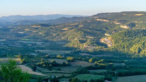 A 30 minutes de la capitale des Comtes de Provence, Pertuis séduit les acquéreurs aixois. 