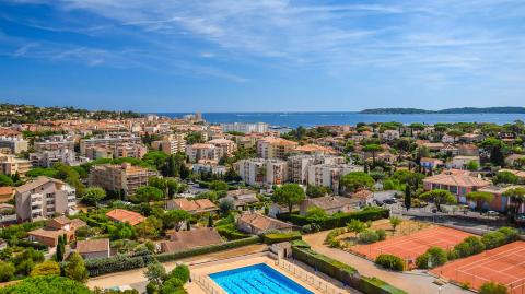 vue-aerienne-sainte-maxime-logicimmo