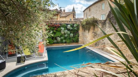 Hostellerie le Castellas piscine intérieure