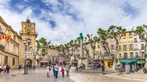 place-hotel-de-ville-aix-en-provence-logicimmo