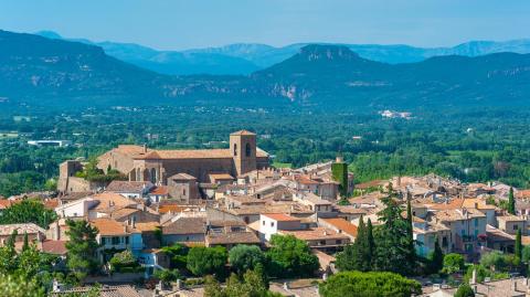 Les maisons sont particulièrement demandées sur le marché locatif de Roquebrune-sur-Argens. © Juergen Wackenhut - Shutterstock