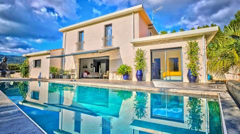 Villa avec piscine dans le var