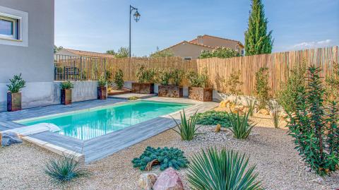 Charmante maison moderne avec piscine à Malemort-du-Comtat