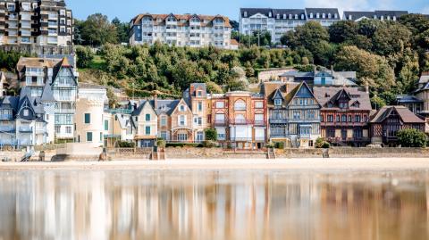 A Trouville, les investisseurs misent sur la location saisonnière.