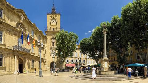 place-hotel-de-ville-aix-en-provence-logicimmo