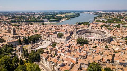 vue-aerienne-arles-logicimmo