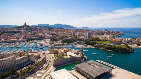 A Marseille, on observe un nombre accru de personnes rencontrant des difficultés pour obtenir un prêt immobilier. © Samuel B. - Adobe Stock