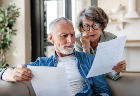 Si vous souhaitez que vos dernières volontés soient respectées, la rédaction d’un testament est recommandée. © Inside Creative House - Getty Images