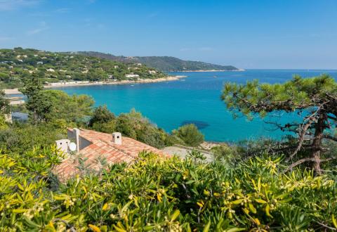 Les 3 stations balnéaires les plus chères sont situées dans le Sud-Est. © bonniecaton – Getty Images