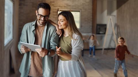 Le PAM est garanti par une hypothèque sur le bien immobilier couplée à une garantie de l’État, qui couvre 75 % du montant du prêt. © skynesher - Getty images