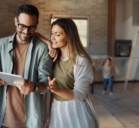 Le PAM est garanti par une hypothèque sur le bien immobilier couplée à une garantie de l’État, qui couvre 75 % du montant du prêt. © skynesher - Getty images