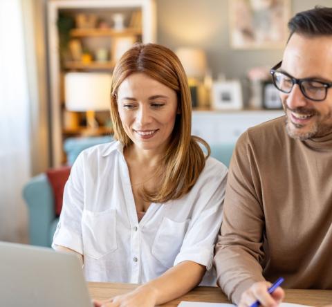 Les cadres supérieurs peuvent acheter jusqu’à 90 mètres carrés de plus dans certaines grandes villes. © Vladimir Vladimirov – Getty Images